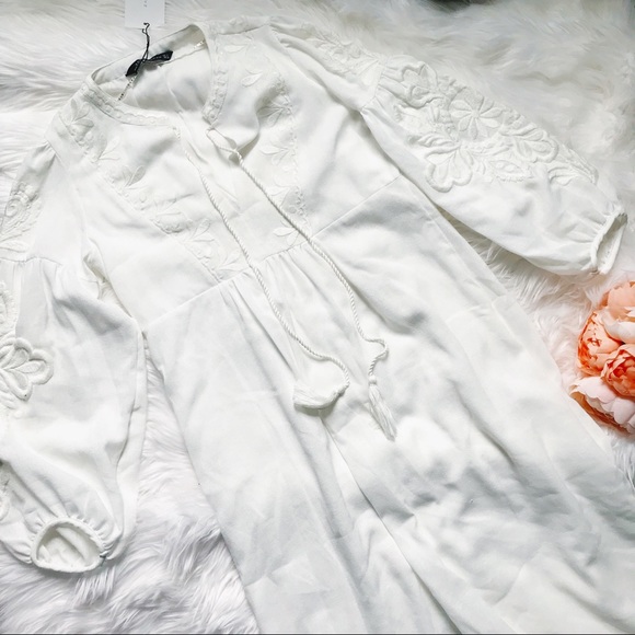 SOLD! Zara Embroidered Puffed Sleeve Linen Dress - Picture 8 of 8